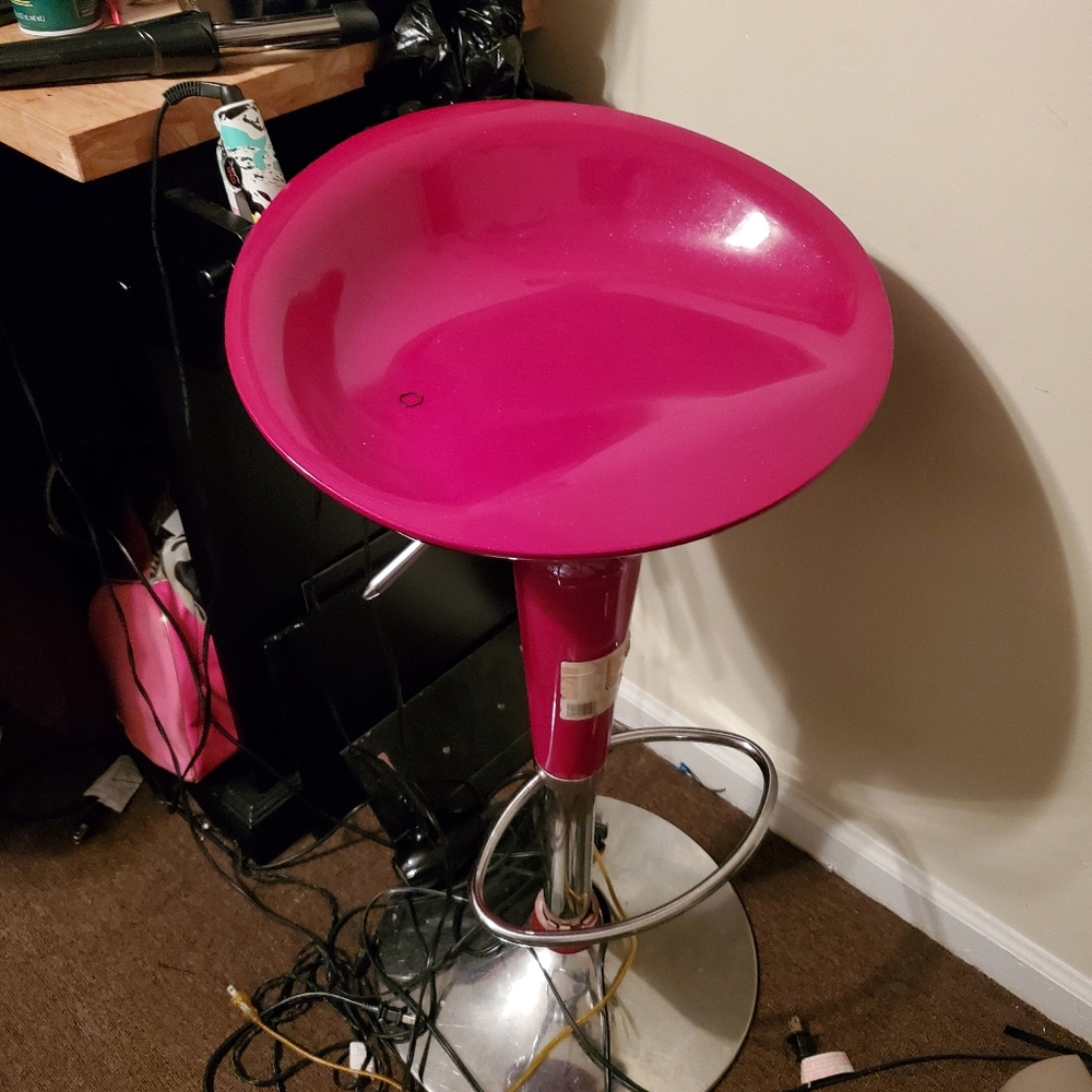 Hydraulic stool